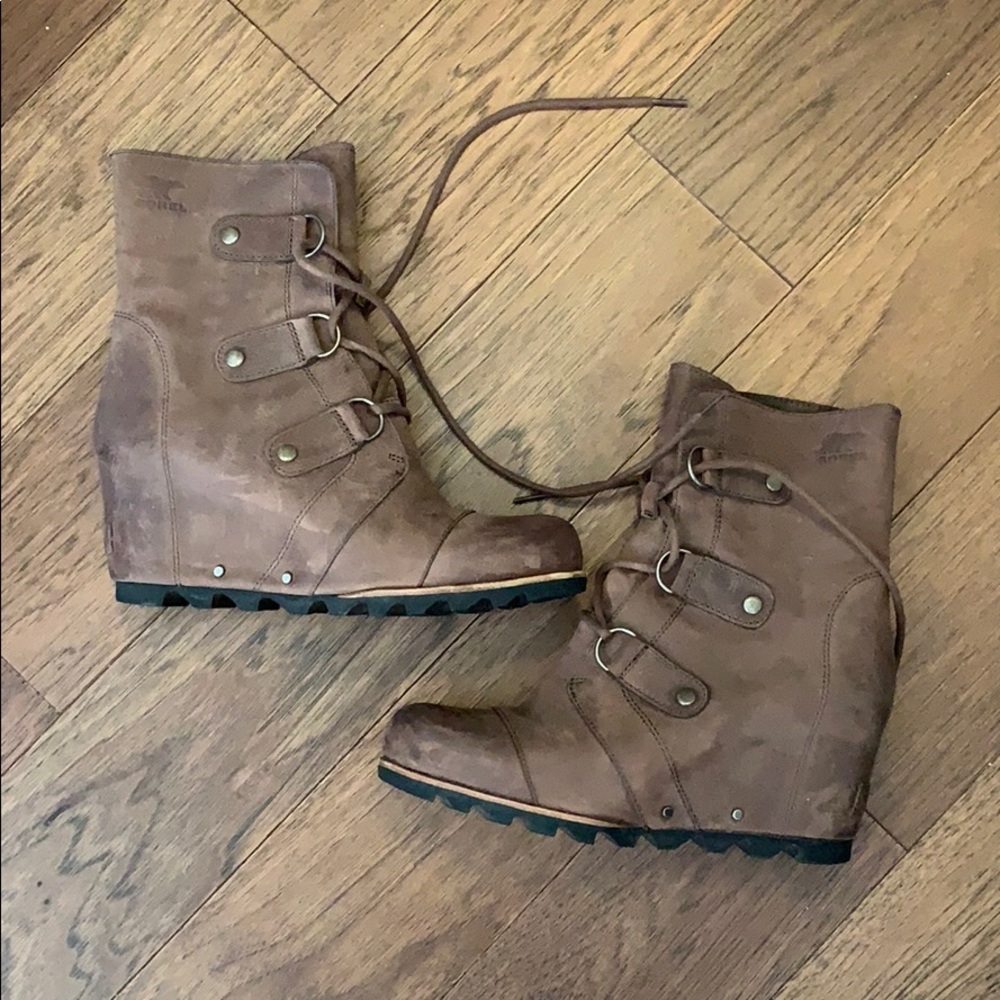 Sorel brown leather Joan of Arc wedge s 9